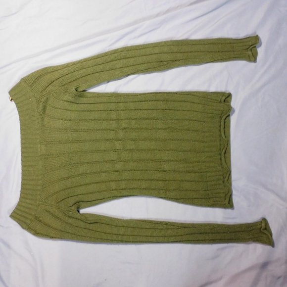 Refuge Green Sweater - Picture 3 of 5